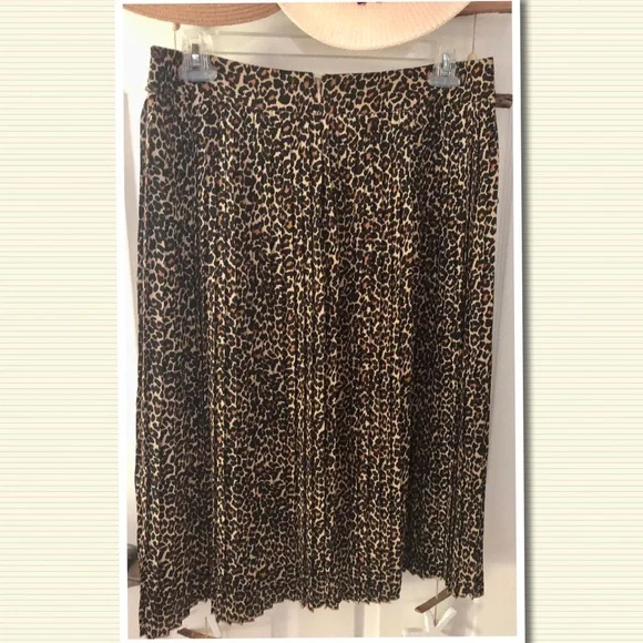 NWT J CREW ANIMAL PRINT FULLY PLEATED SKIRT SZ 14 - Picture 2 of 4